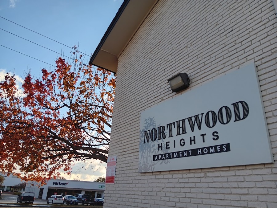 Villas at Monterey apartments at 15534 El Estado Dr, Dallas, TX