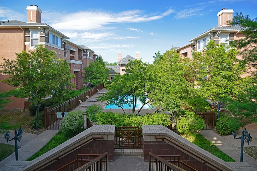 Treymore City Place apartments at 2101 N Haskell Ave, Dallas, TX