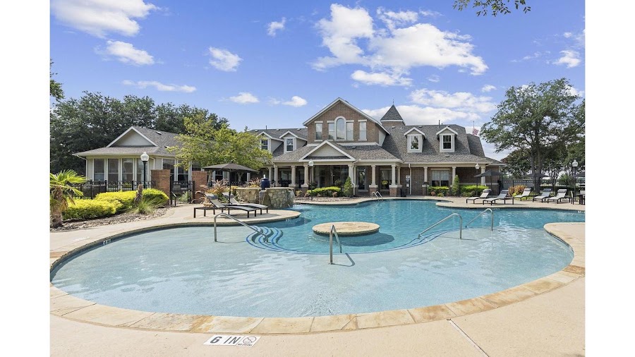 Villas at Legacy apartments at 5301 W Spring Creek Pkwy, Plano, TX