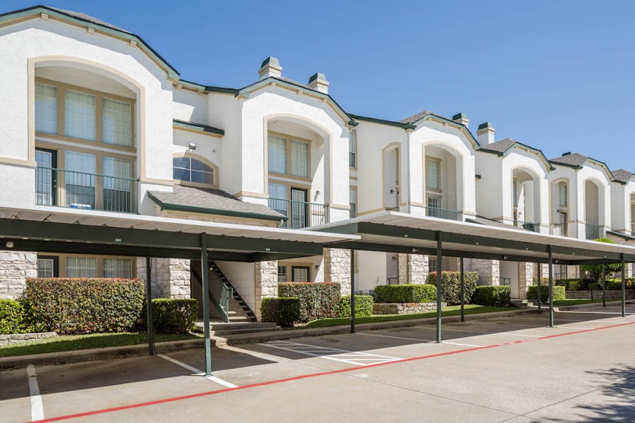Vail Village Club apartments at 3839 Briargrove Ln, Dallas, TX