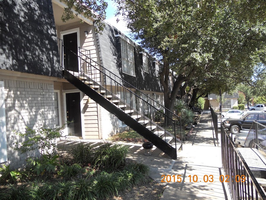 Santa Fe Trails VI apartments at 6318 Ridgecrest Rd, Dallas, TX