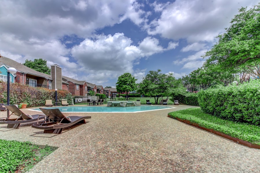 Village Square apartments at 5959 Watership Ln, Dallas, TX