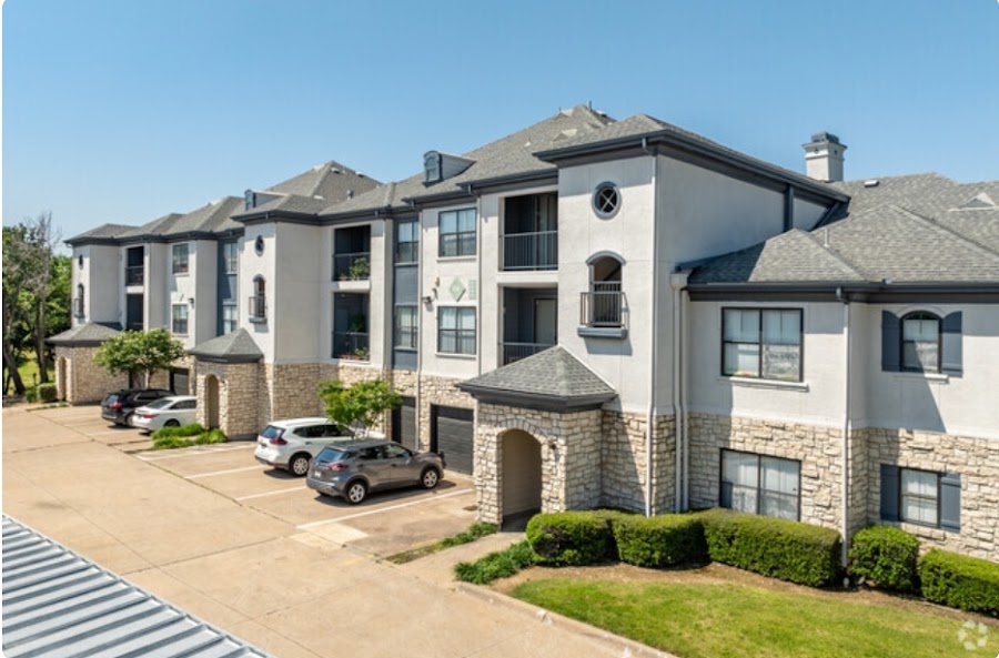 Villas at Beaver Creek apartments at 1000 Meadow Creek Dr, Irving, TX