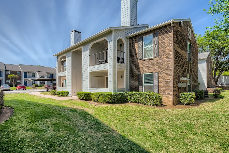 Villas at Waterchase apartments at 165 N Old Orchard Ln, Lewisville, TX