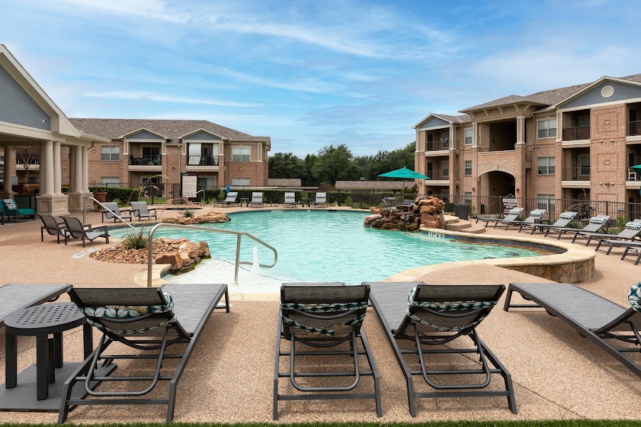 Villas of El Dorado apartments at 3250 Hudson Crossing, McKinney, TX