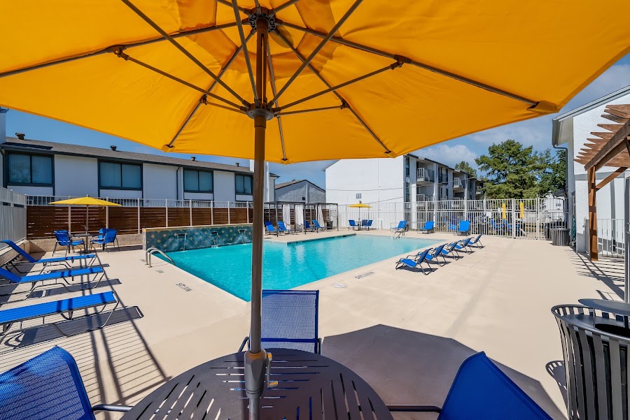 Surround apartments at 4299 Pleasant Run Rd, Irving, TX