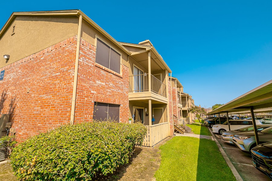 Wellington Place apartments at 230 S MacArthur Blvd, Coppell, TX