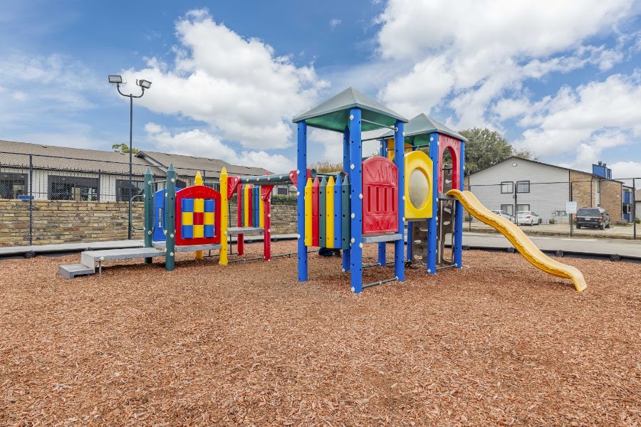 Residences at Northgate apartments at 4310 W Northgate Dr, Irving, TX