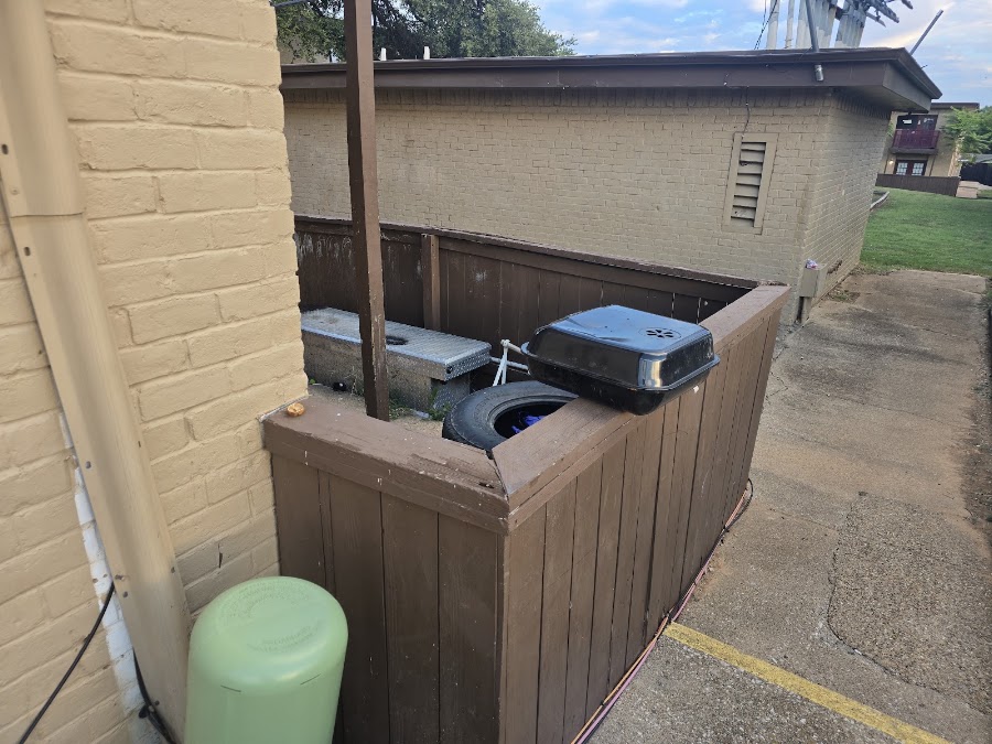 Willowbend apartments at 1407 W Shady Grove Rd, Irving, TX