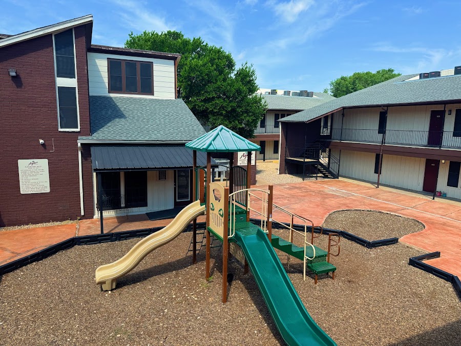 Willows apartments at 3338 Willow Creek Dr, Irving, TX