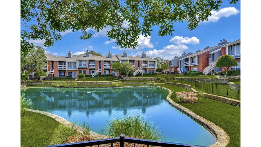Woods at Lakeshore apartments at 3560 Country Square Dr, Carrollton, TX