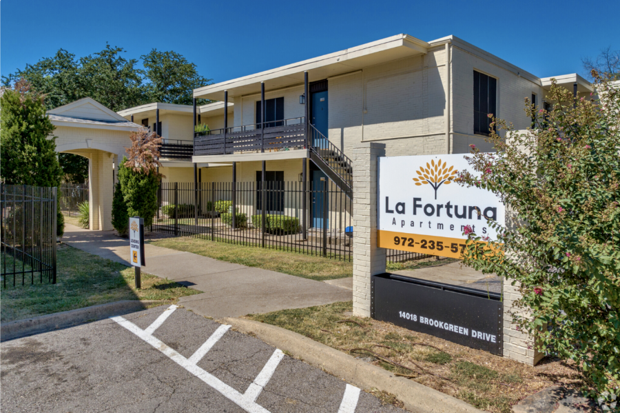 Las Terrazas apartments at 14018 Brookgreen Dr, Dallas, TX