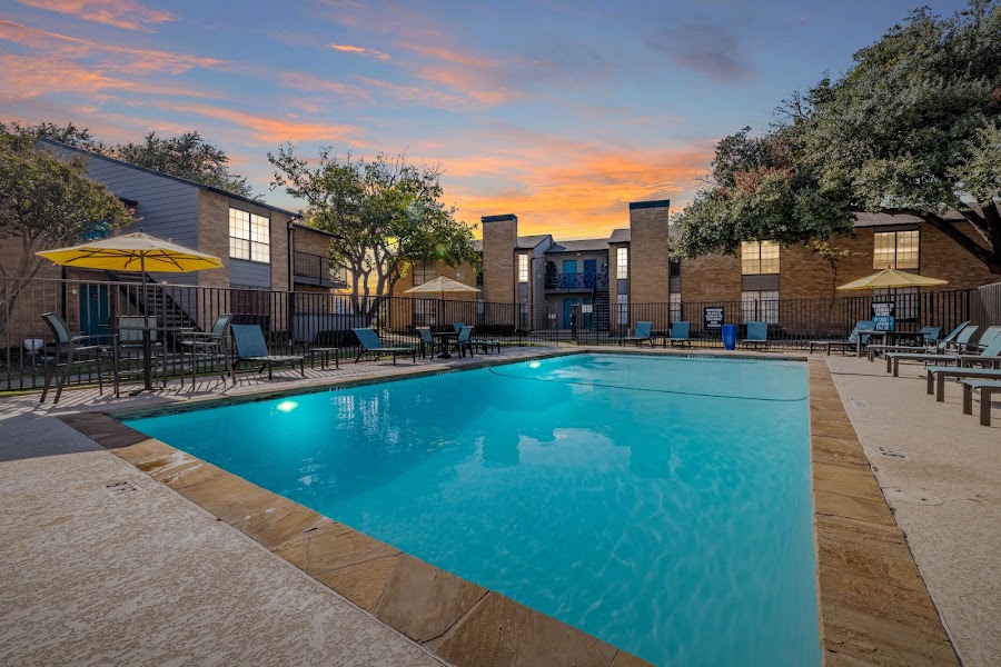 La Mirada apartments at 1433 Regal Dr, Richardson, TX