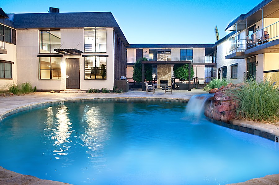La Vita on Lovers Lane apartments at 6603 E Lovers Ln, Dallas, TX