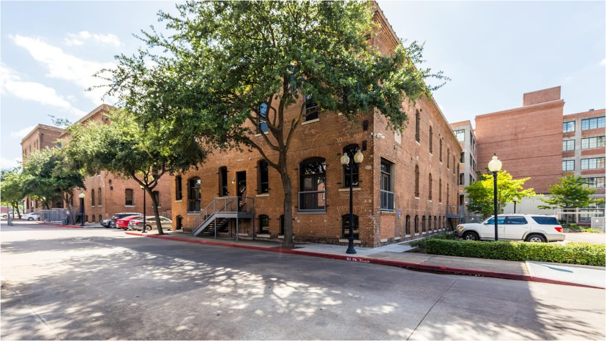 East End Lofts apartments at 2115 Runnels St, Houston, TX
