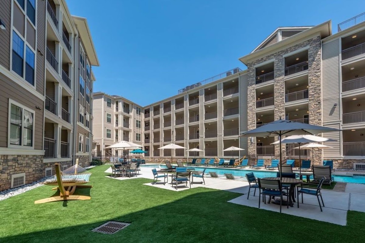 Timbergrove Park apartments at 2205 W 11th St, Houston, TX